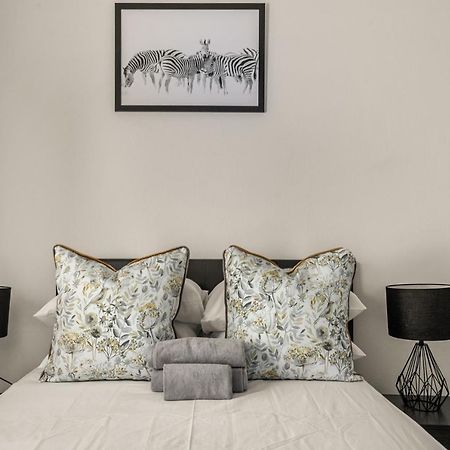 V&S Apartments - Immaculate Luxury Apartment In Fourways, Johannesburg Sandton Buitenkant foto